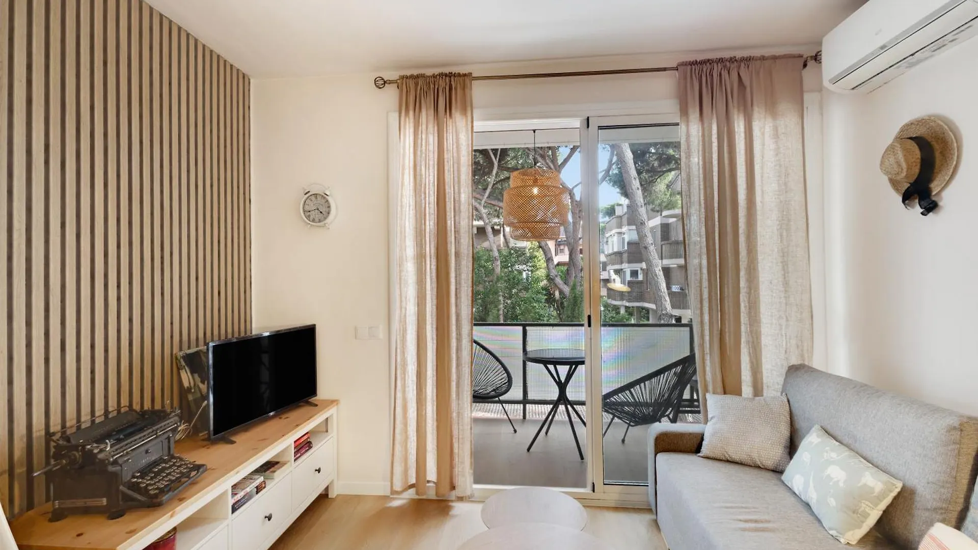 Bonito Apartamento En Gava Mar