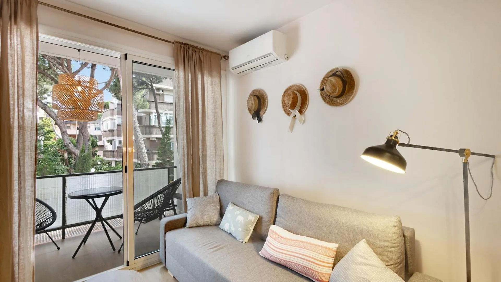 Apartment Bonito Apartamento En Gava Mar